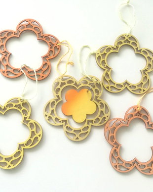4 flori lemn, decoratiuni lemn