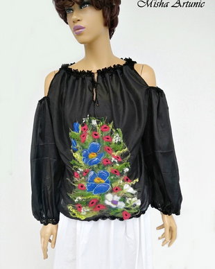 Bluza din matase naturala si floricele impaslite