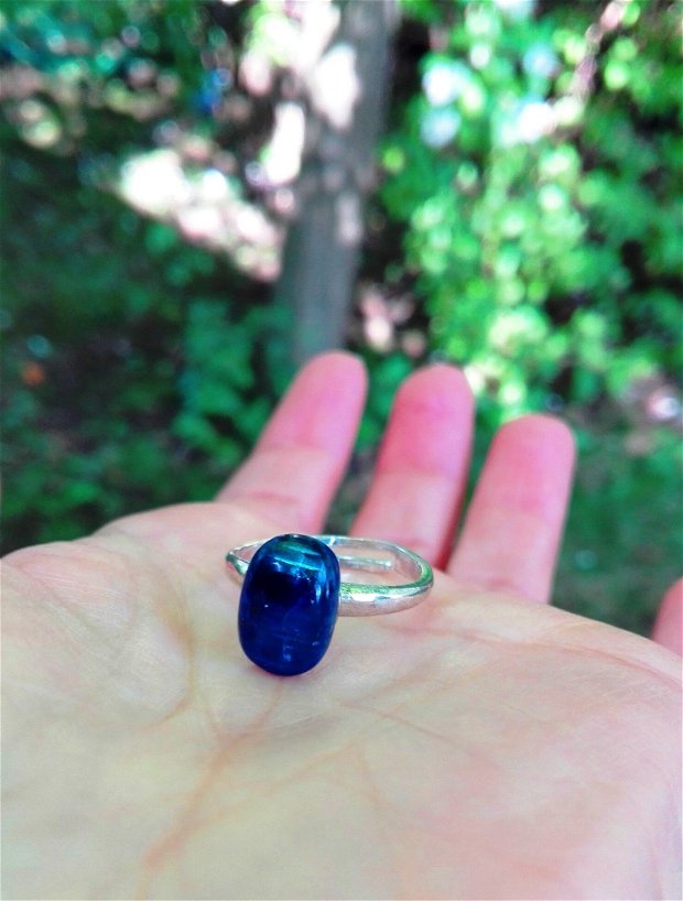 Inel reglabil delicat din Argint 925 si Kianit - IN704 - Inel albastru oval, inel pietre semipretioase, cristale vindecatoare, inel kianit