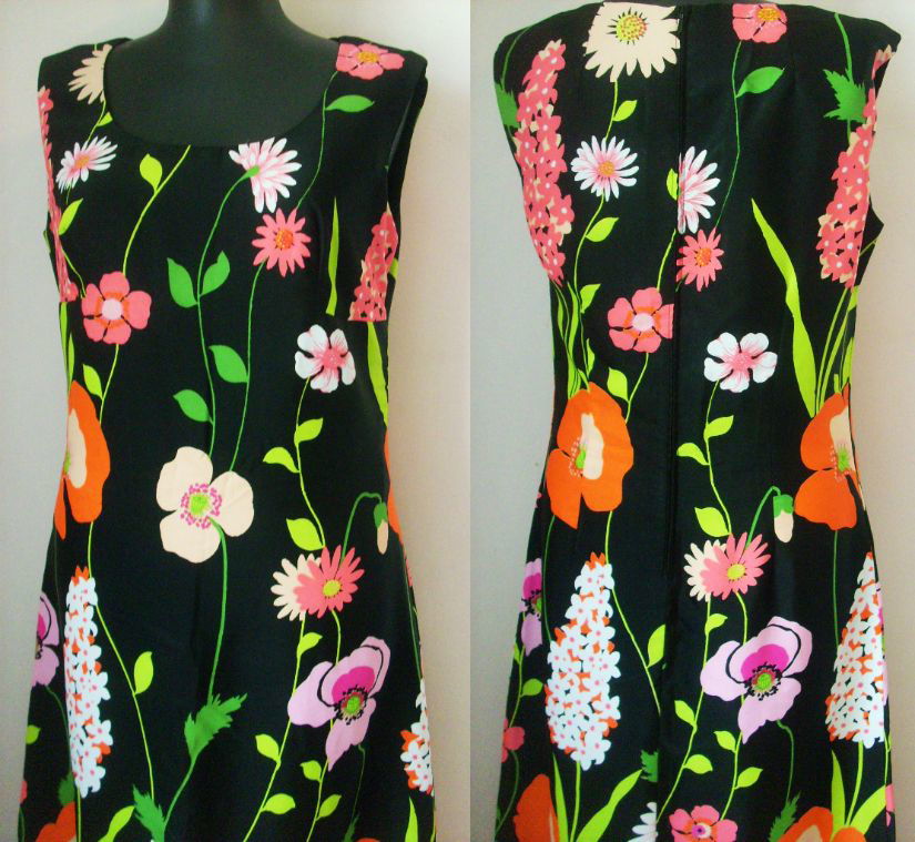 ROCHIE VINTAGE 70s TRIPLUVOAL FLORAL