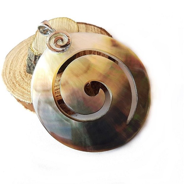Pandantiv supradimensionat, spirala black lip shell 60x50mm  GSLAK 607