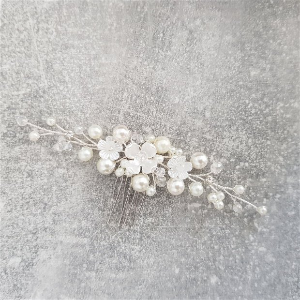 Angelica- Pieptan mireasa cu flori și perle