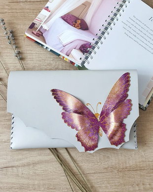 poseta plic handmade unicat din piele - Magenta Butterfly