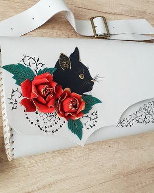 Geanta "Crossbody" handmade unicat - Black cat and roses