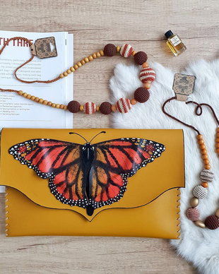 Poseta plic handmade unicat din piele naturala - Monarch