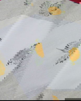 Traversa cu broderie