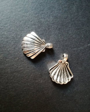 PANDANTIV SCOICA - 23 X 19 MM