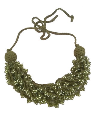 Colier crostetat cu margele verde kaki