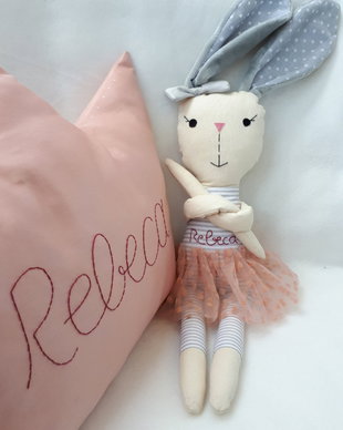 Balerina iepuraș cu nume si perna personalizata
