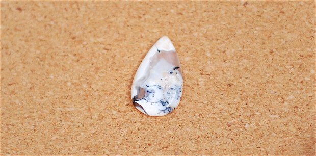 Cabochon  opal dendritic - 0211