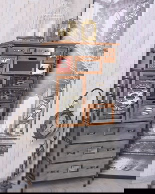 Vitrina industriala din lemn masiv cu metal