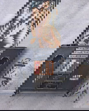 Comoda industriala din lemn masiv negru cu metal