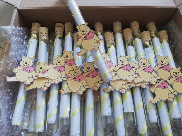 Invitatii eprubeta Winnie the Pooh