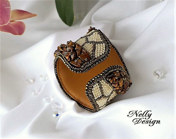 "Tiger Eye" -  Bratara bead-embroidery