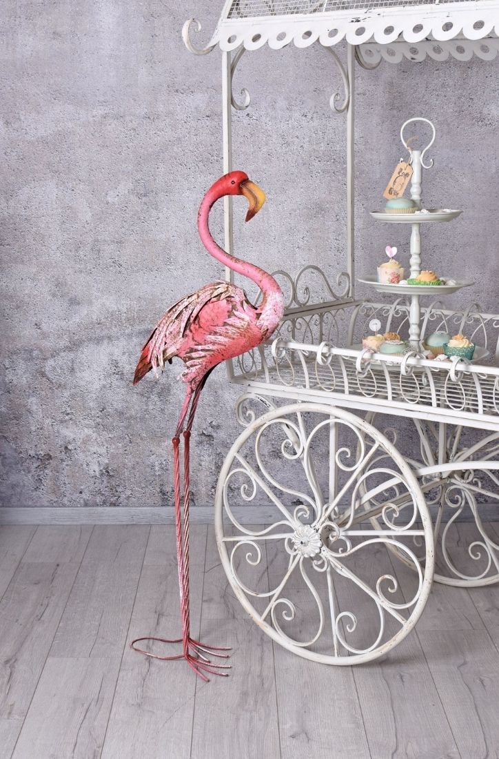 Pasare Flamingo din metal vopsit roz pentru gradina