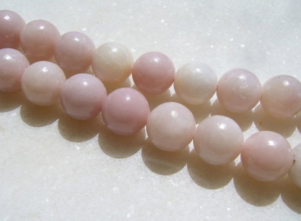 Opal roz aprox 10 mm