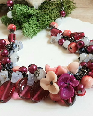 Colier floricele colorate