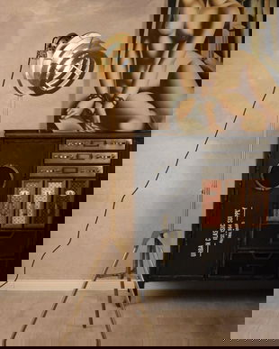 Lampa industriala de podea cu un picior lung