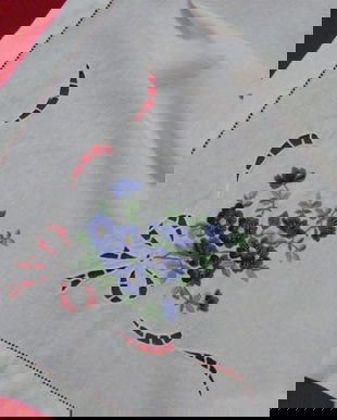 Napron brodat cu flori