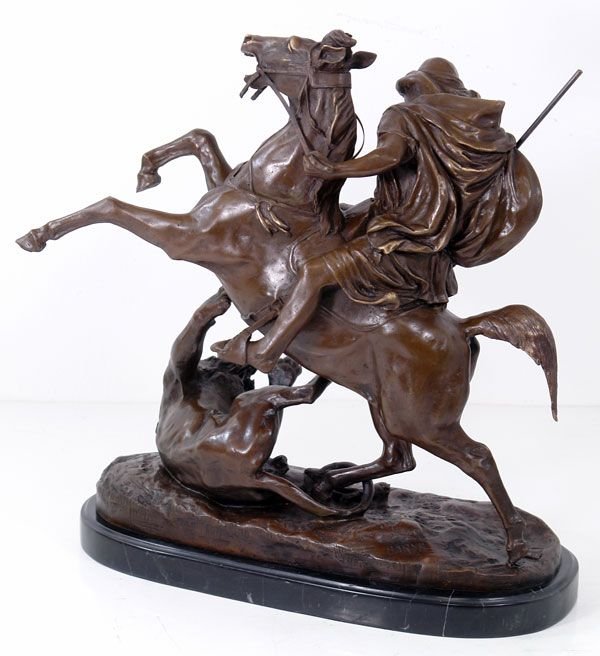 Luptator arab cu leu- statueta din bronz pe soclu din marmura