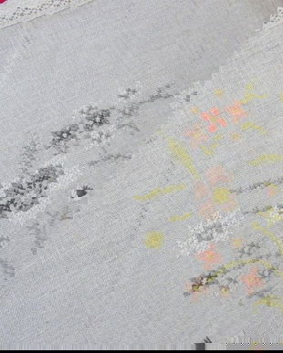 Fata de masa rustica brodata