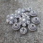 Mix margele albe gravate 12mm -26mm (11 bucati) Cod:  ETNO 060