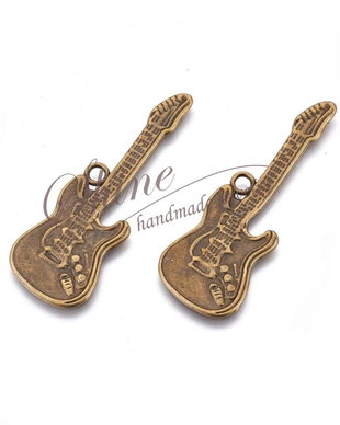 Pandantiv chitara, bronz antic, 53x18x2mm