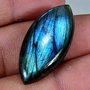 Cabochon labradorit28