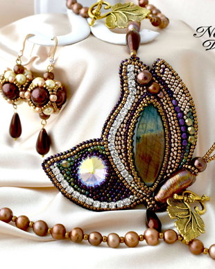 REZERVAT M. -"Exotic Butterfly" - Set colier si cercei cu labradorit si perle de cultura