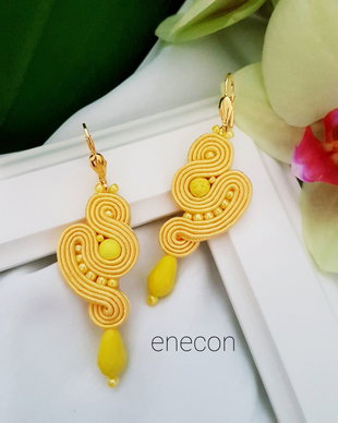 Cercei soutache galbeni