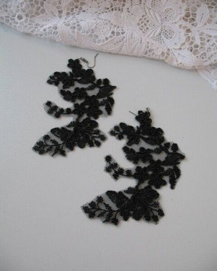 Cercei dantela neagra
