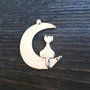 Pandantiv zamak, pisica pe luna 36mm Cod:  PASA 0038