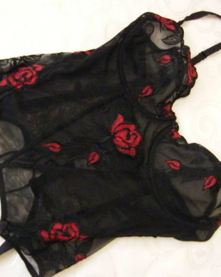 Sexy-corset/portjartier cu trandafiri