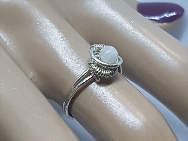 Inel handmade , Inel din argint , inel cu piatra lunii.