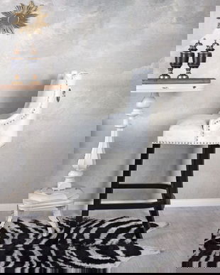 Scaun bar din lemn masiv negru cu tapiterie din catifea gri deschis