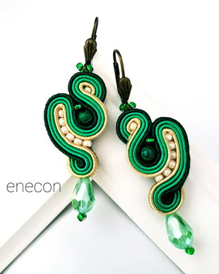 Cercei soutache verzi cu malachit si cristale