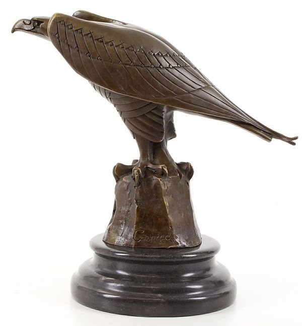 Vultur stilizat - statueta din bronz pe soclu din marmura