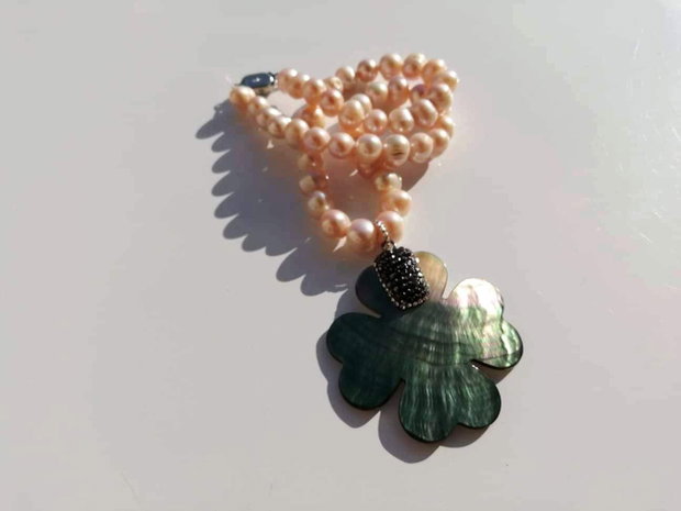 Colier perle naturale