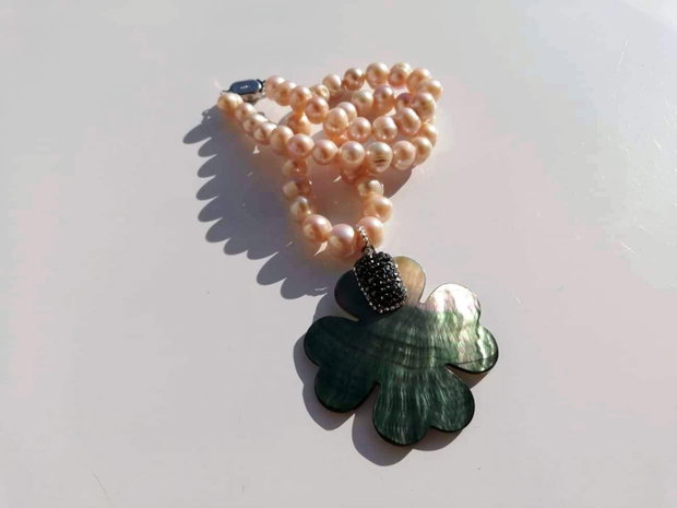 Colier perle naturale