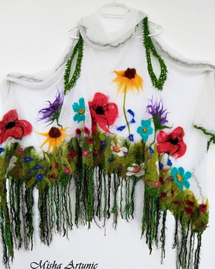 Vesta din plasa mohair si floricele din lana impaslita