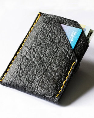 Portofel "PocketP" din Pinatex - piele de ananas,  slim, personalizat prin gravura