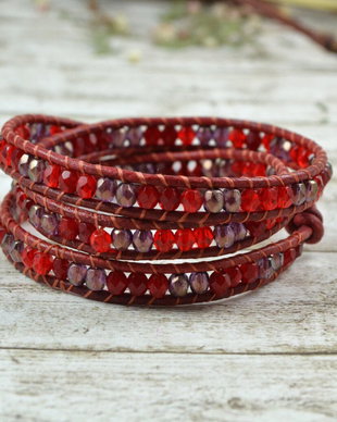 Bratara wrap cu snur de piele si mix de cristale ''Red Riddin' Hood''