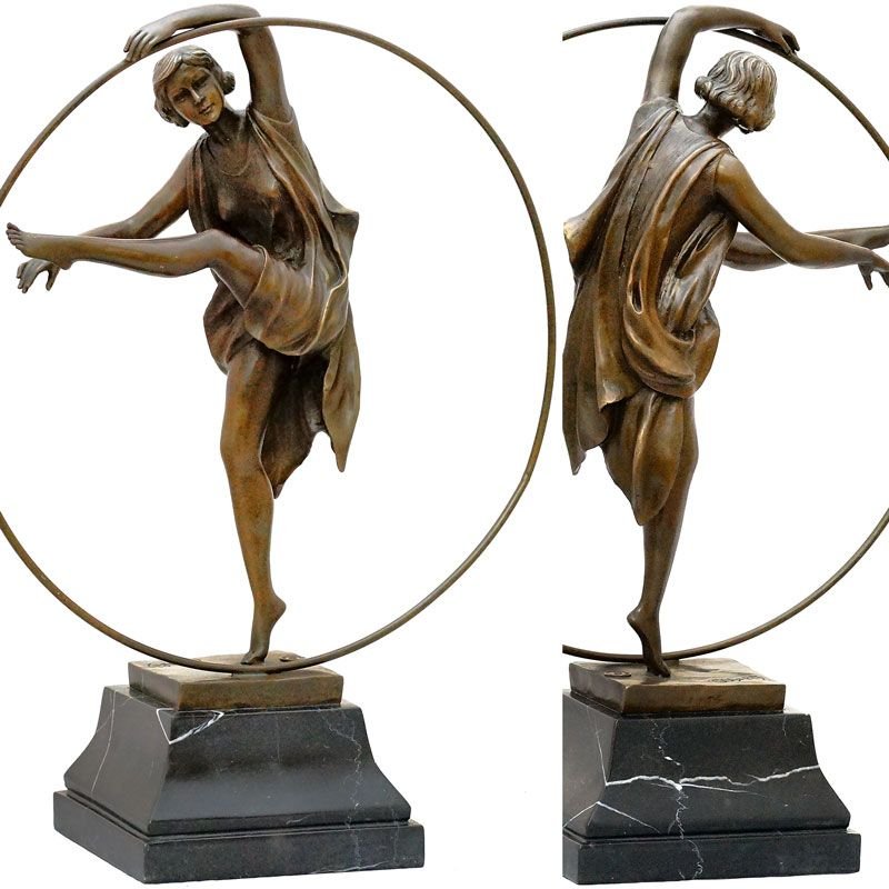Femeie cu cercul - statueta din bronz pe soclu din marmura