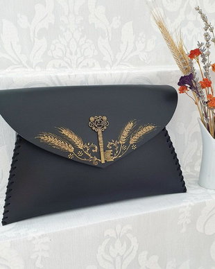poseta plic handmade unicat din piele - Royal Key