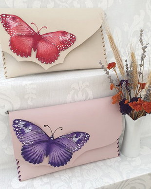 poseta plic handmade unicat din piele -Butterflies in Colors