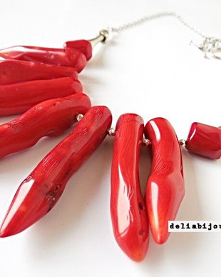 Colier statement coral