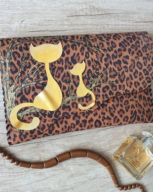 poseta plic handmade unicat din piele - Animal print Cats