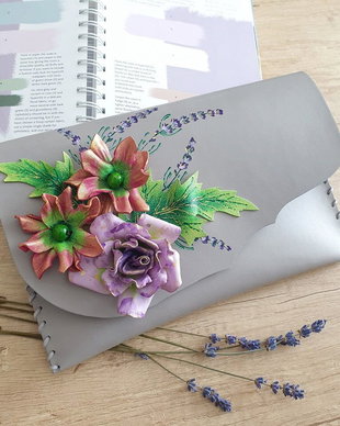 poseta plic handmade unicat din piele - Neon Flowers