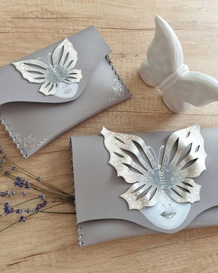 Poseta plic handmade unicat din piele - Plic lady butterfly