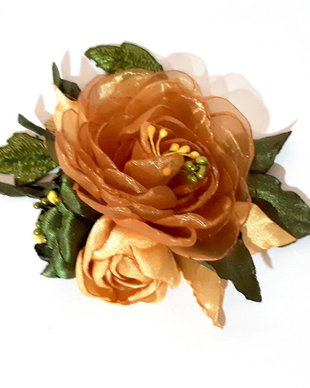 Brosa/Aplicatie pentru rochie/Flori handmade